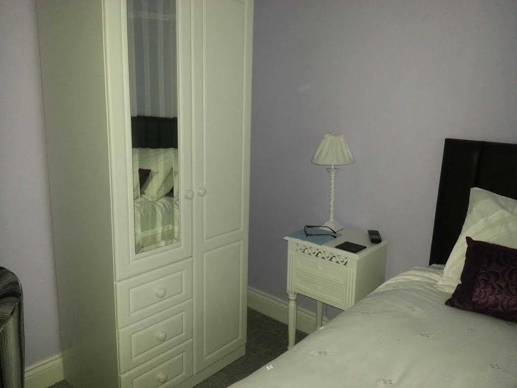 Acer Lodge Bed & Breakfast Mundford Esterno foto